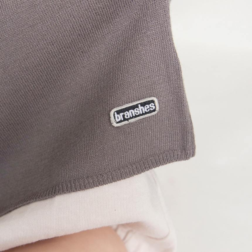 チャコールグレー