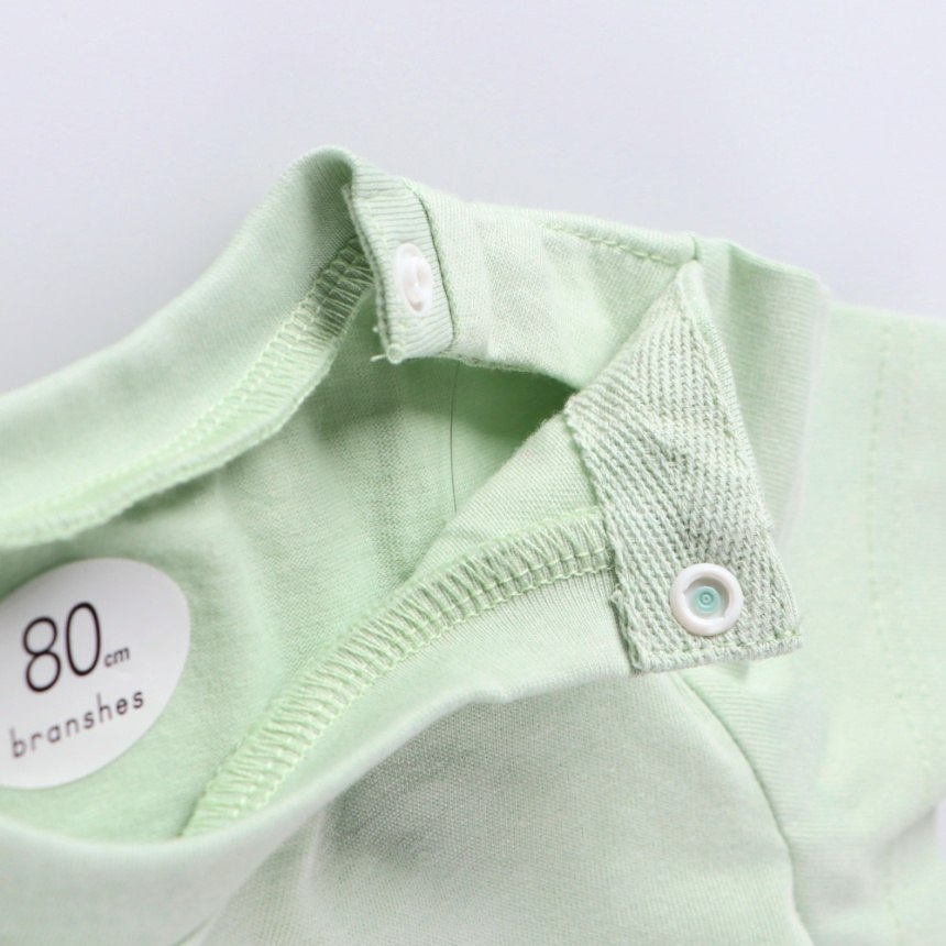 ライトグリーン