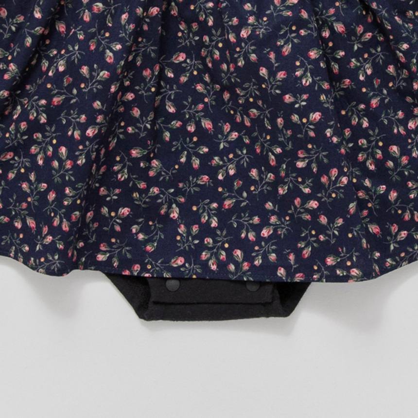 ネイビーブルー