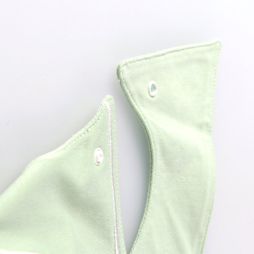 ライトグリーン