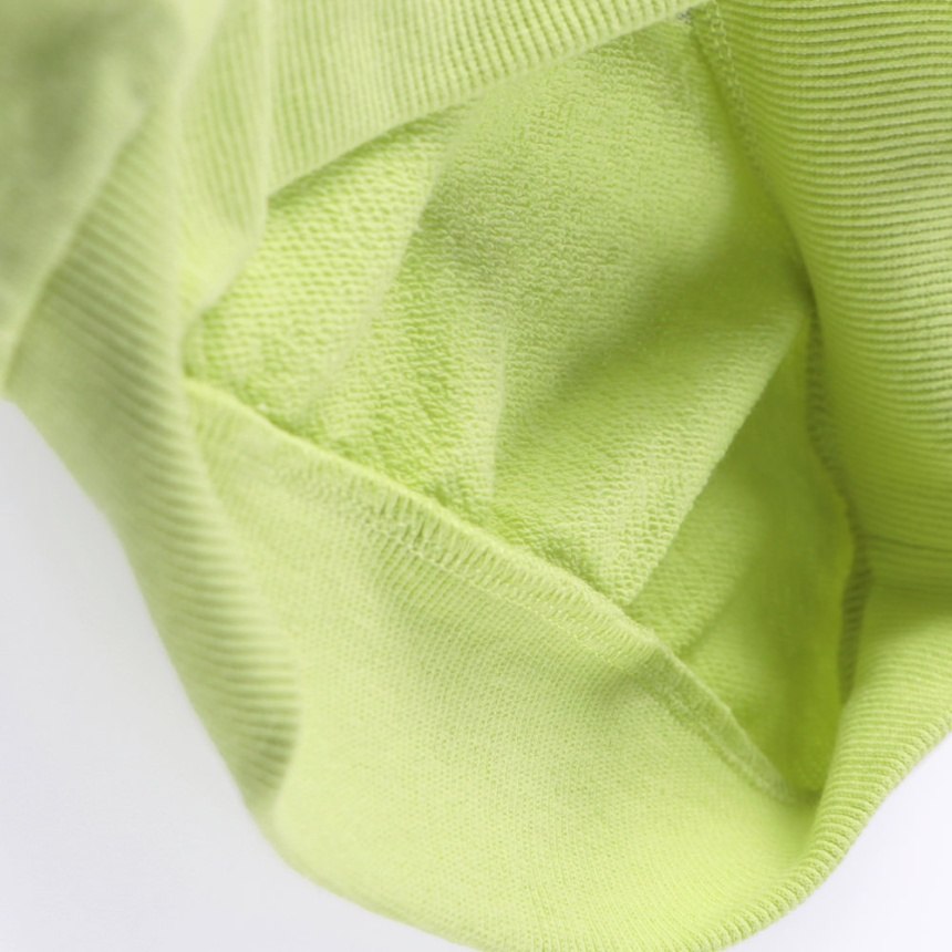 ライトグリーン