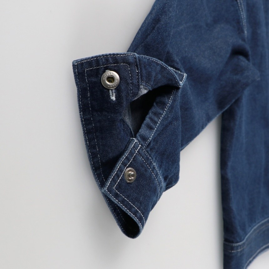 ネイビーブルー