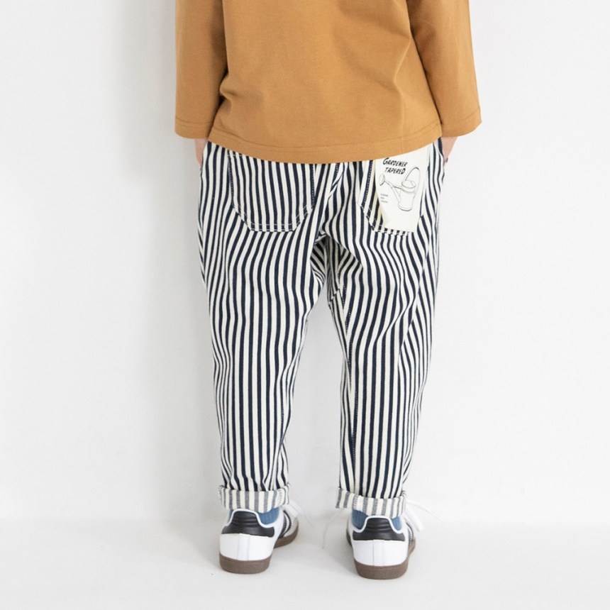 ネイビーブルー