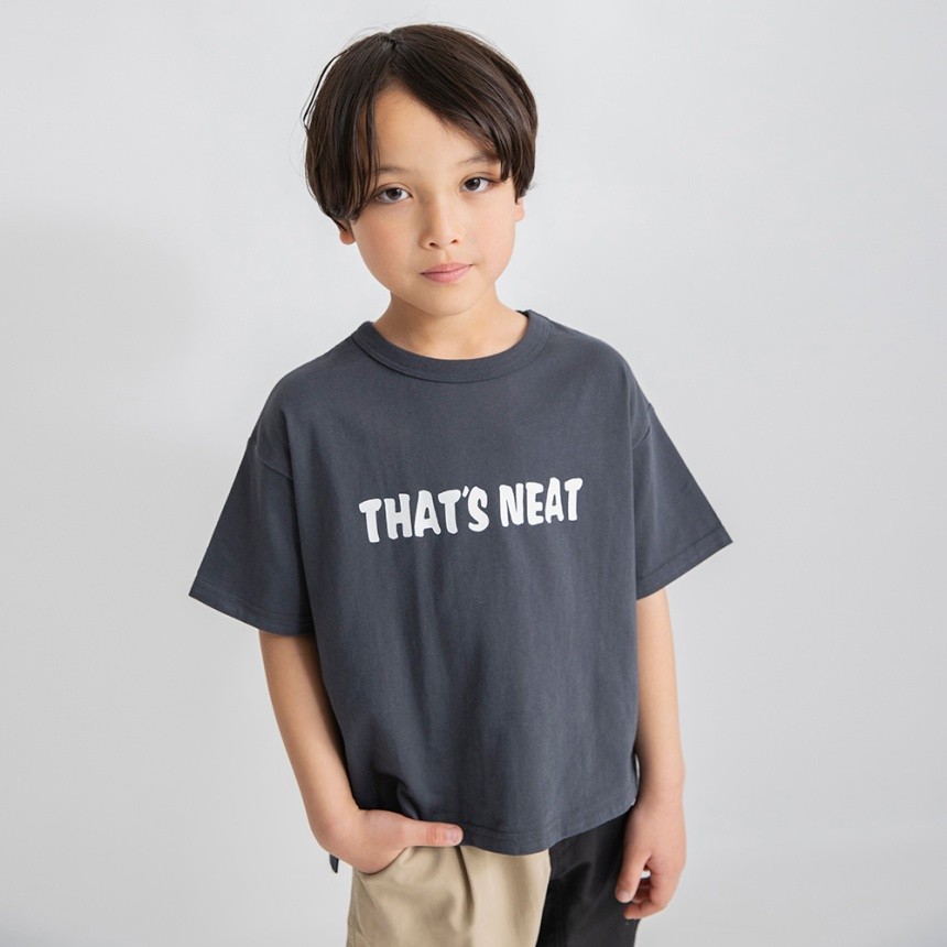 チャコールグレー