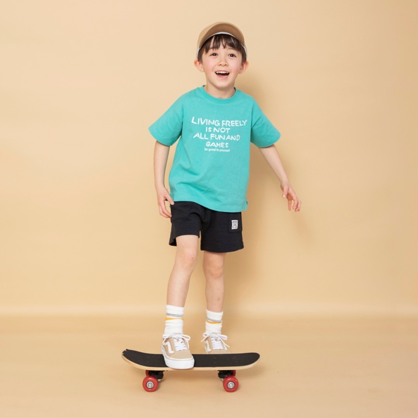 チャコールグレー