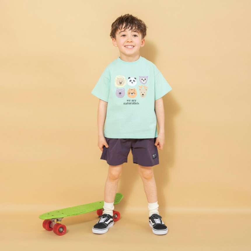 ライトグリーン