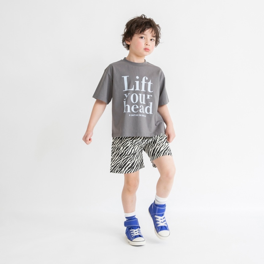 チャコールグレー