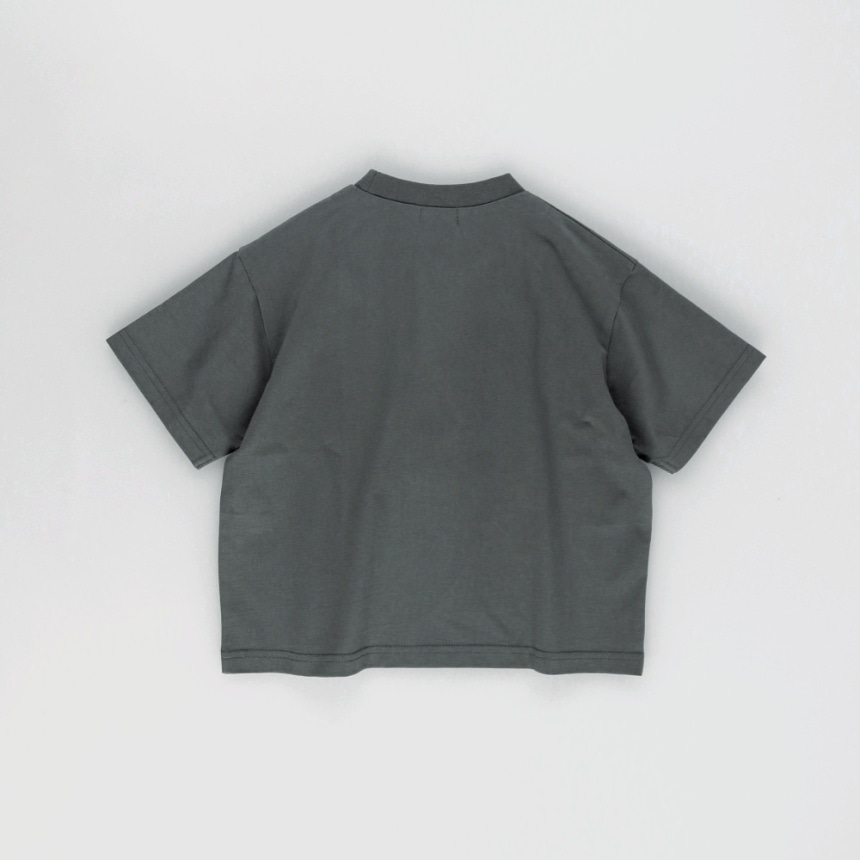 チャコールグレー