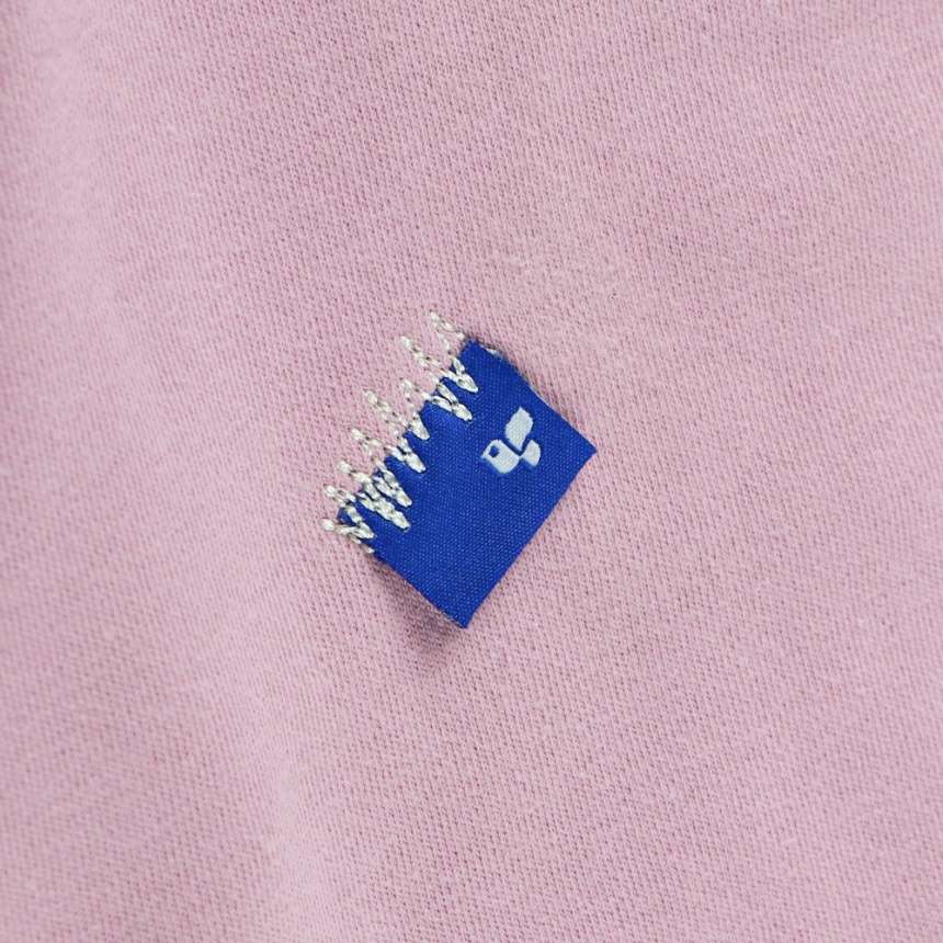 ピンク
