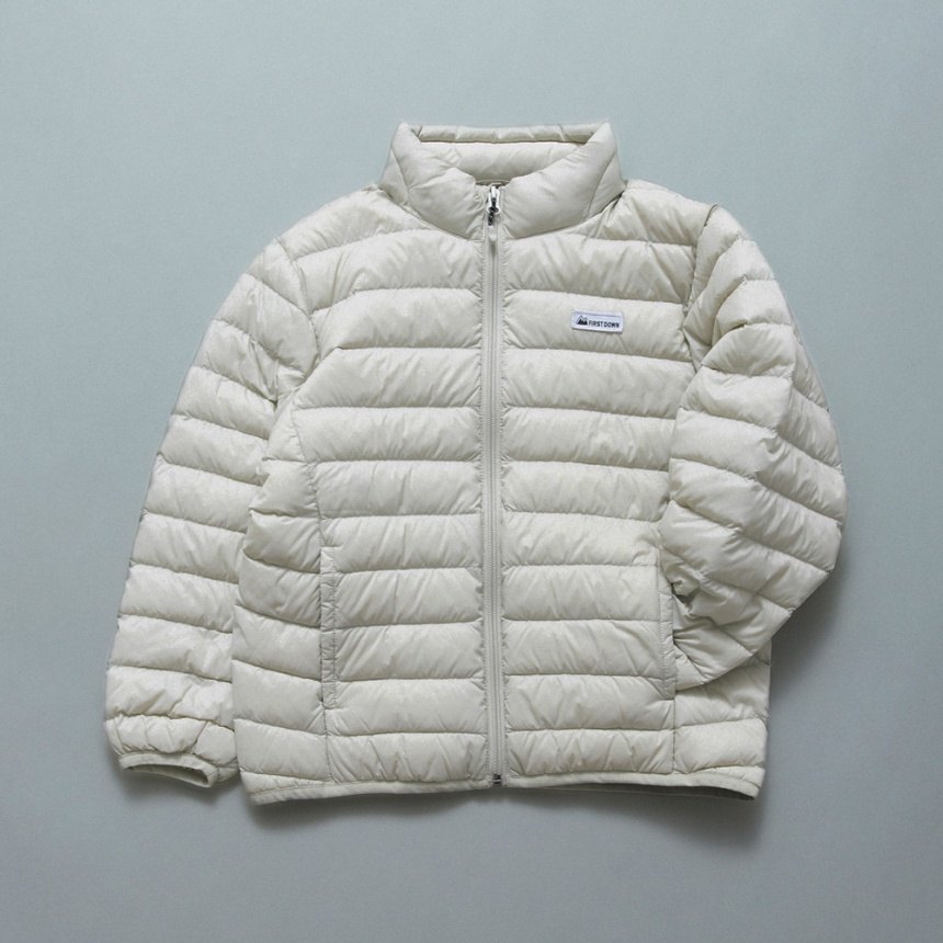 ライトグレー