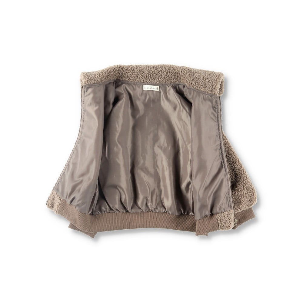 大きめ衿ボアジャケット