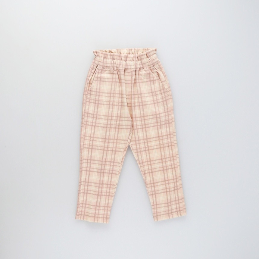 ピンクベージュ