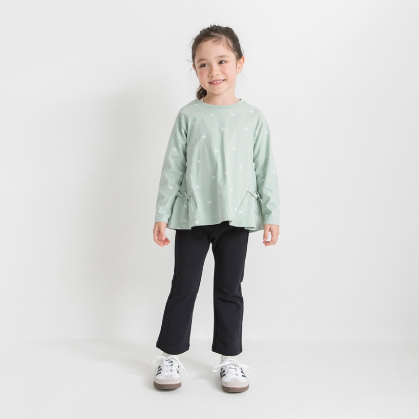 ライトグリーン