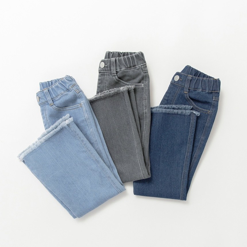 チャコールグレー