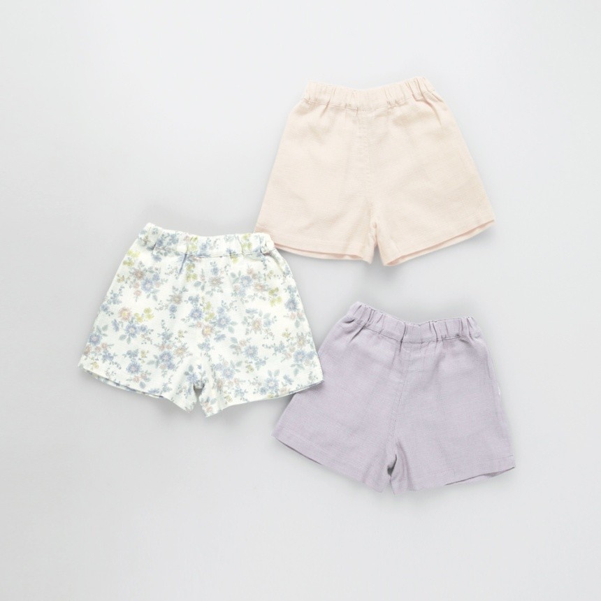 ピンクベージュ