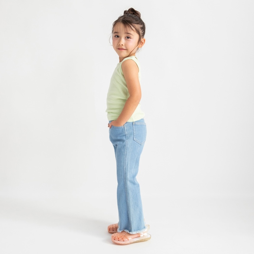 ライトグリーン