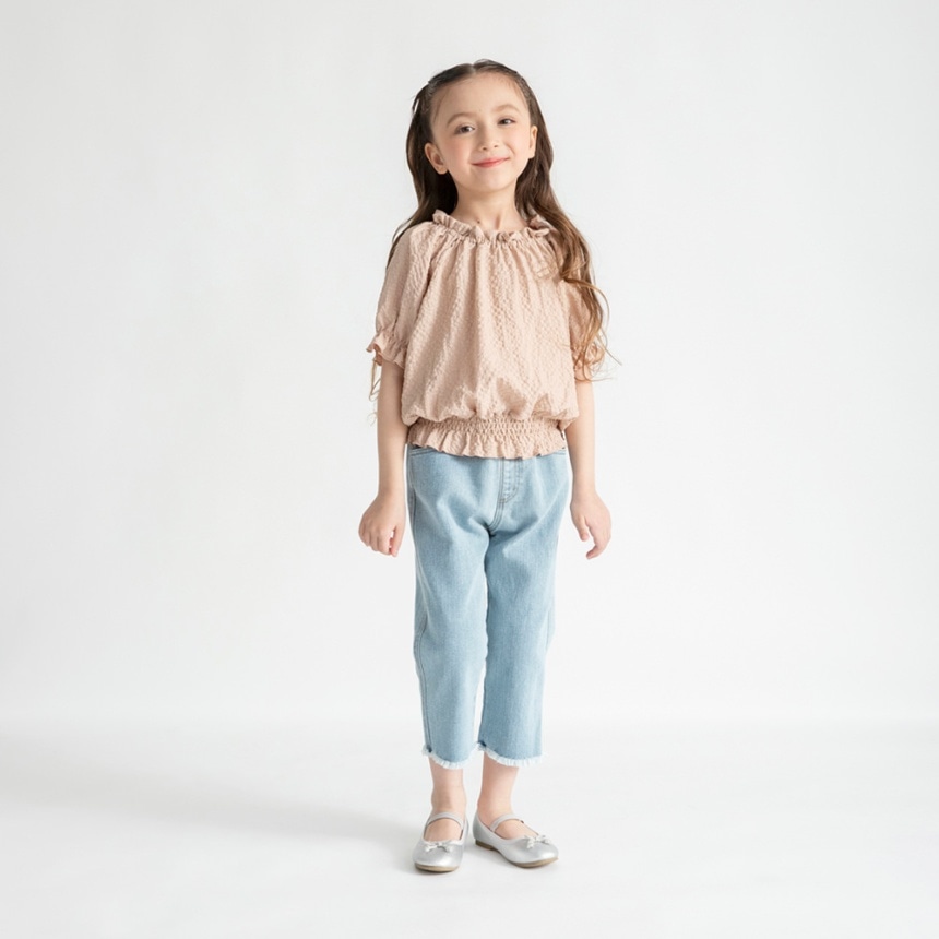 ピンクベージュ