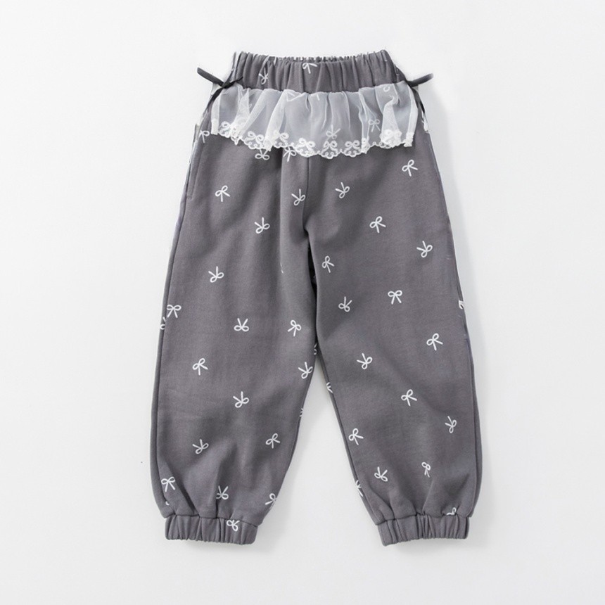 チャコールグレー