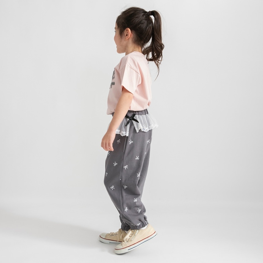 チャコールグレー