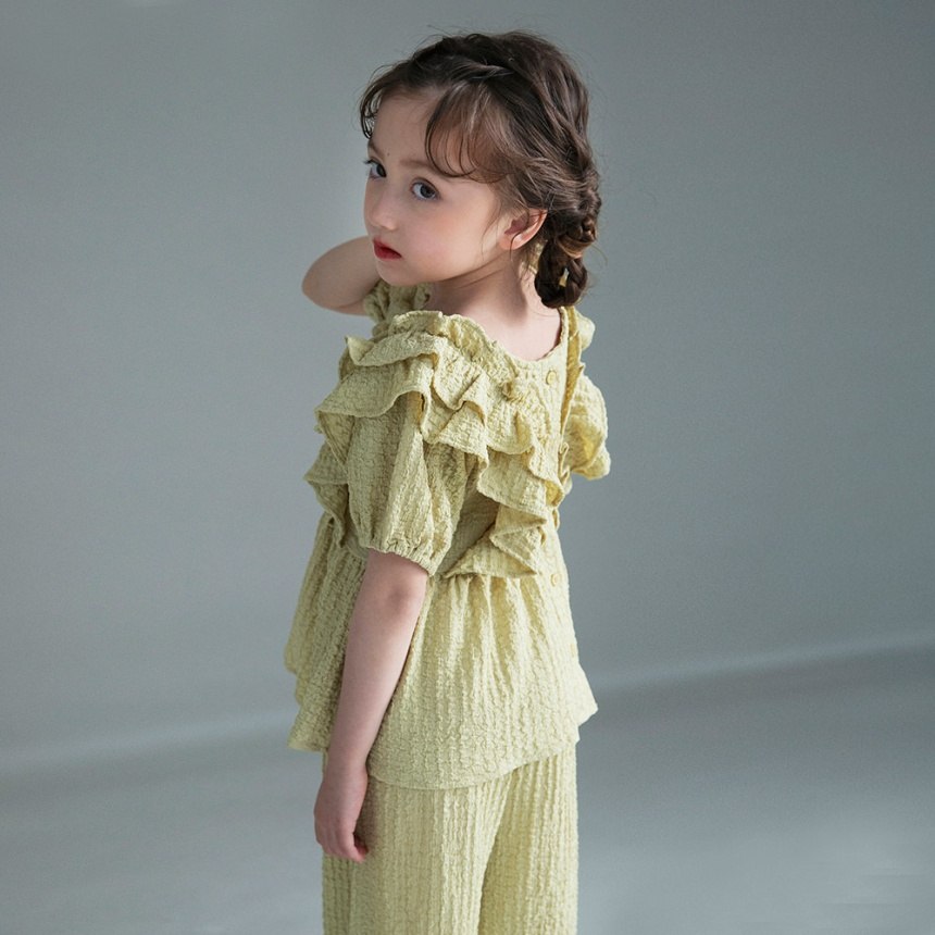 ライトグリーン