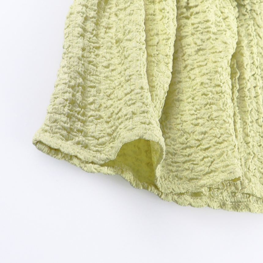 ライトグリーン