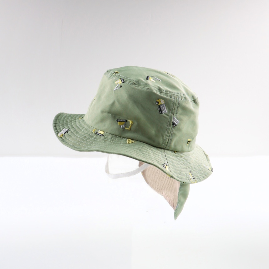 カーキグリーン