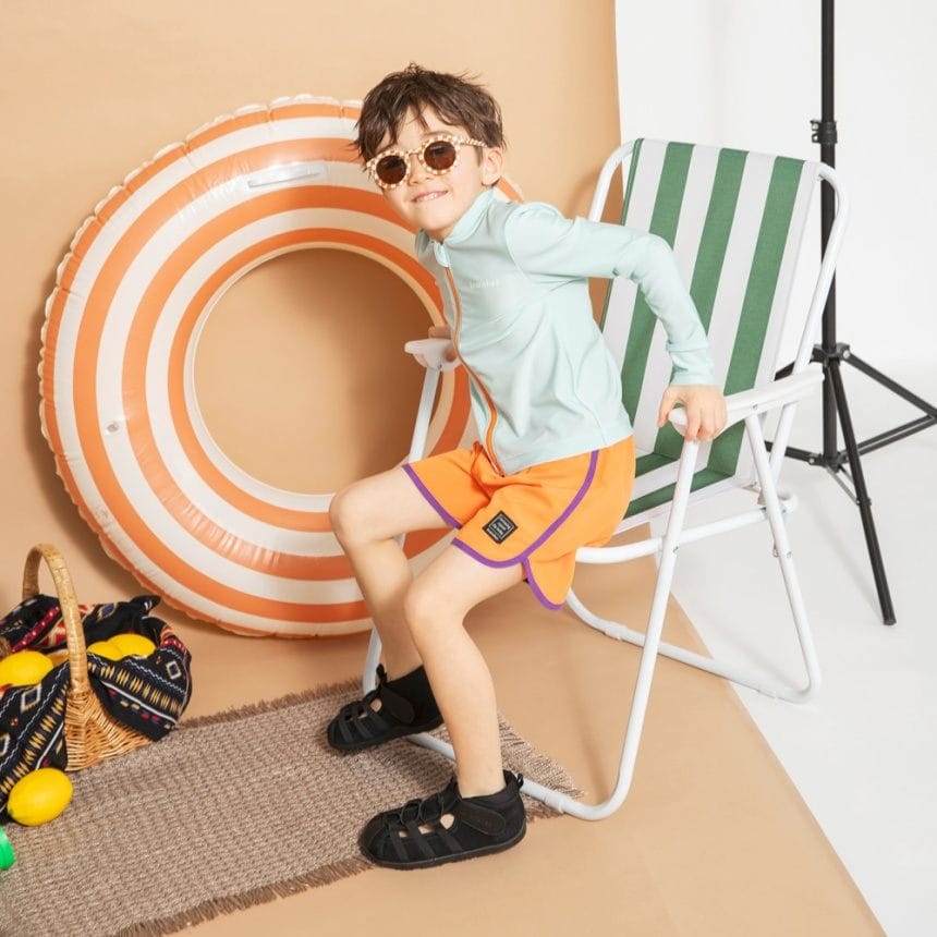 ライトグリーン