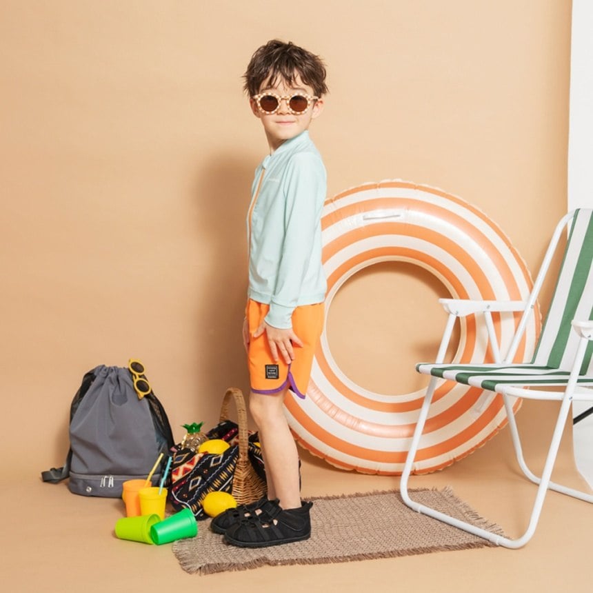 ライトグリーン