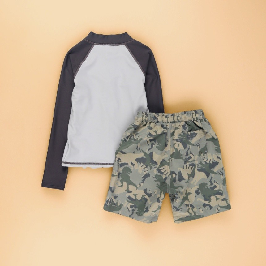 チャコールグレー