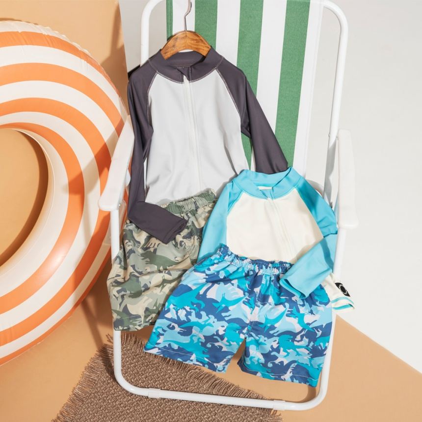 チャコールグレー