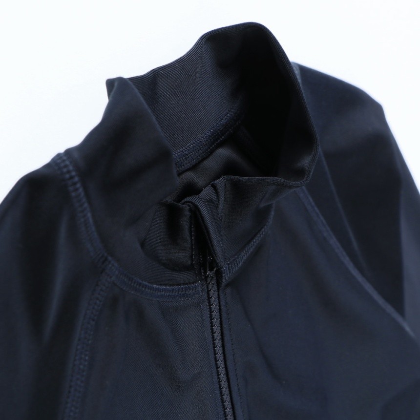 ネイビーブルー