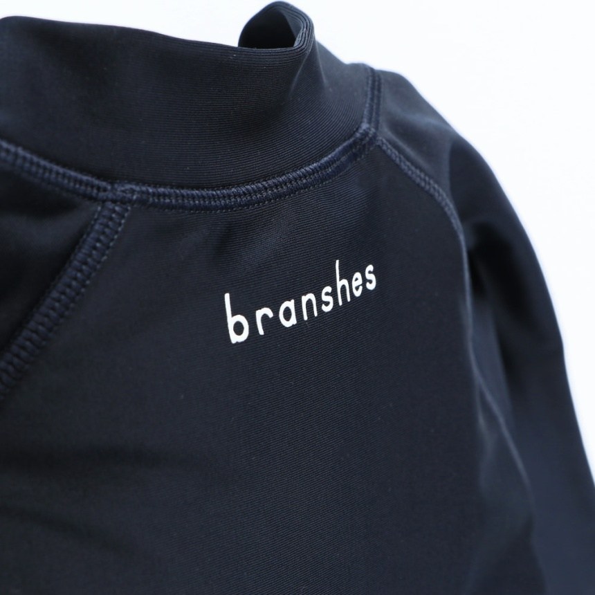 ネイビーブルー