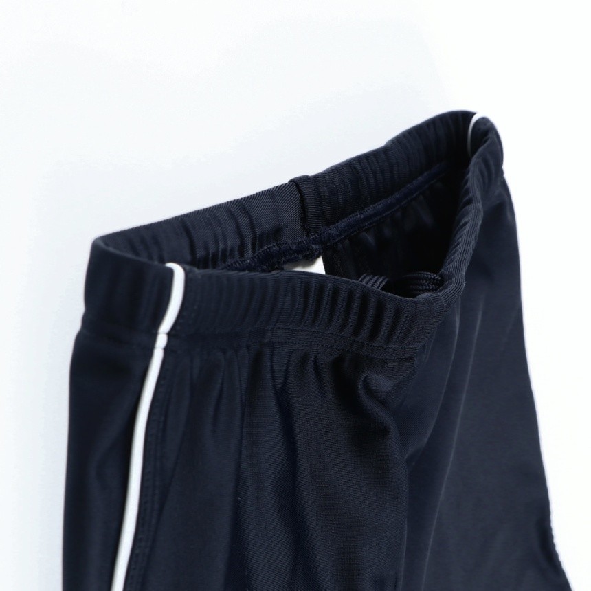 ネイビーブルー