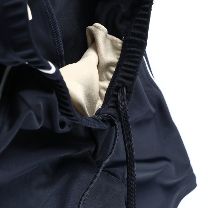 ネイビーブルー