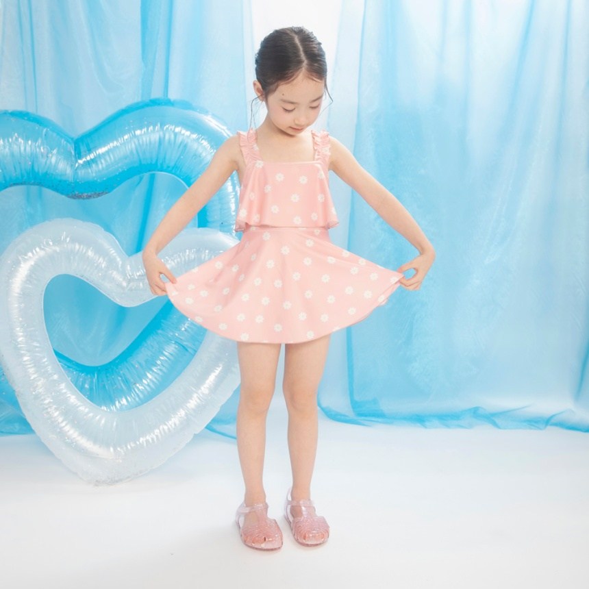 サーモンピンク