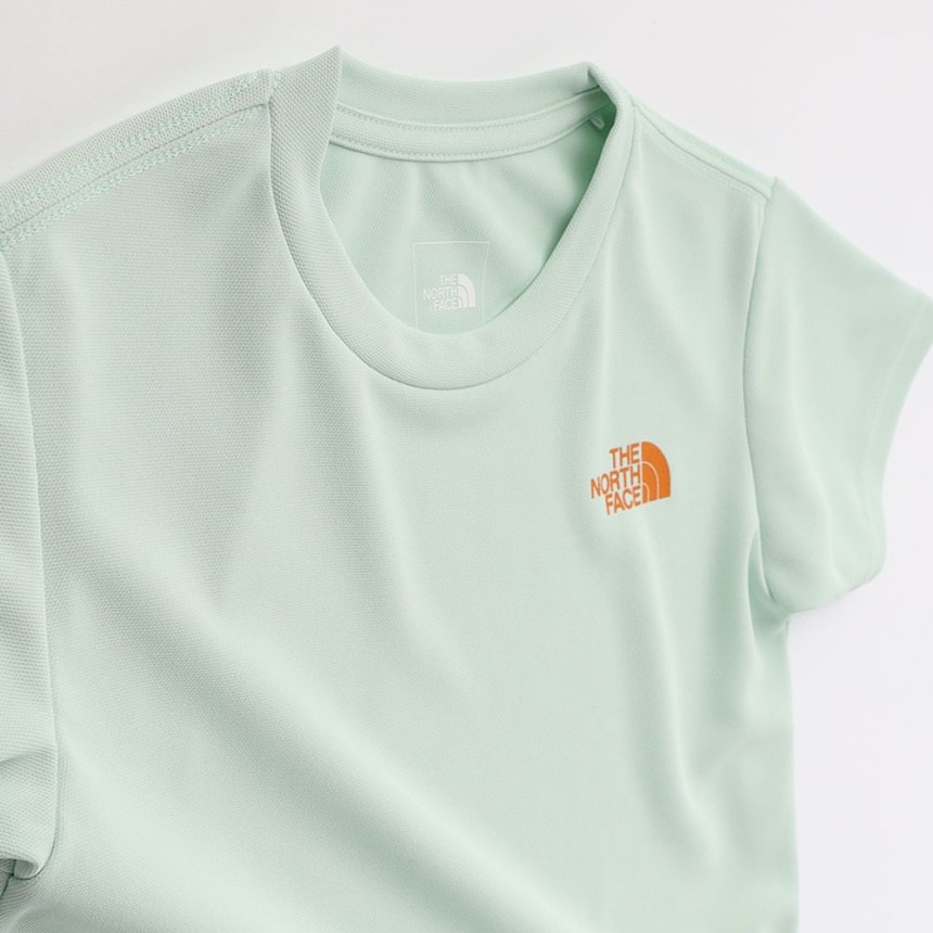 ライトグリーン