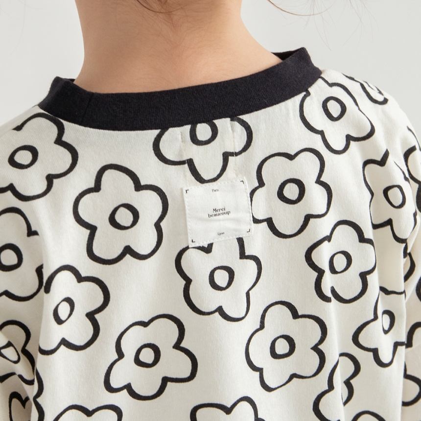 03:オフ白_お花柄