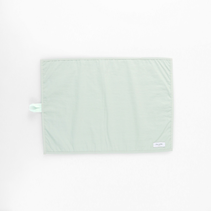 ライトグリーン