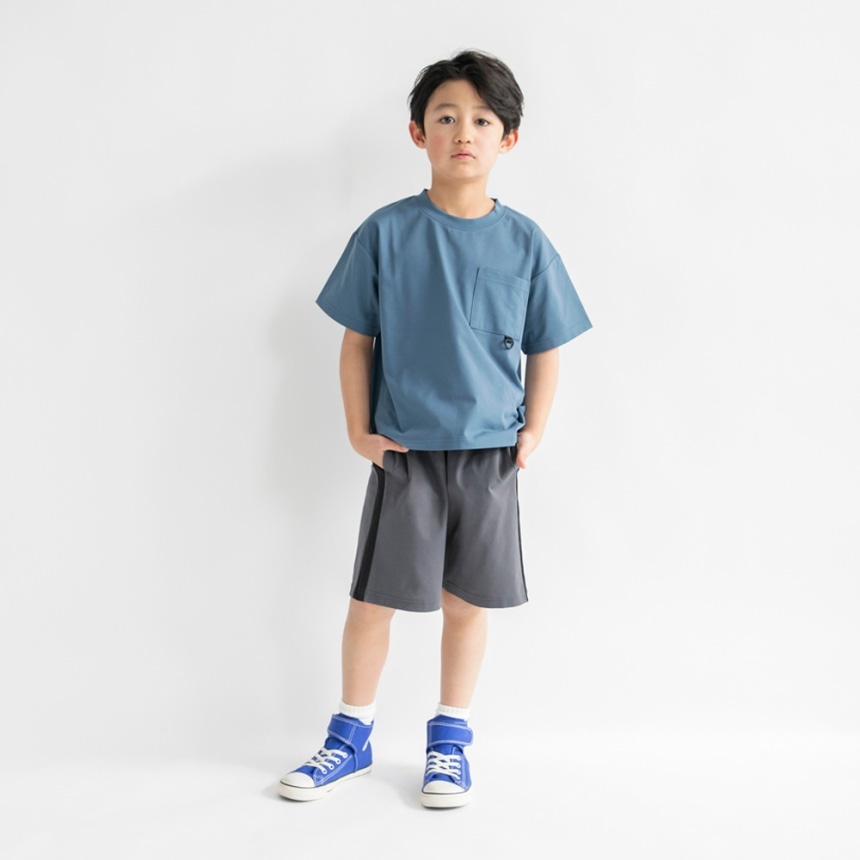 チャコールグレー