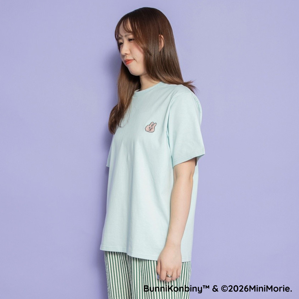 ライトグリーン