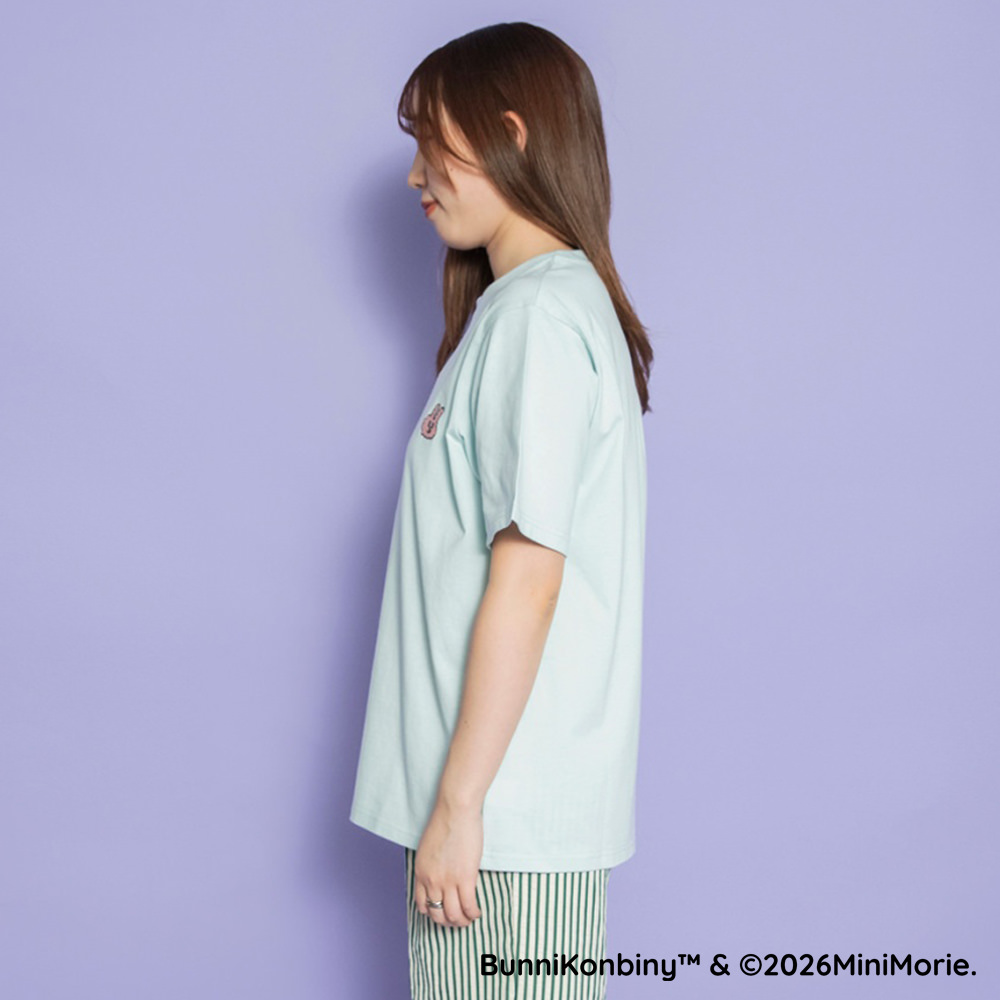 ライトグリーン