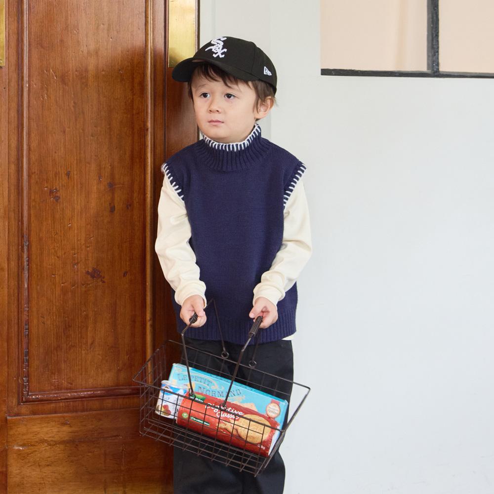 ハイネック 配色ハンドステッチニットベスト