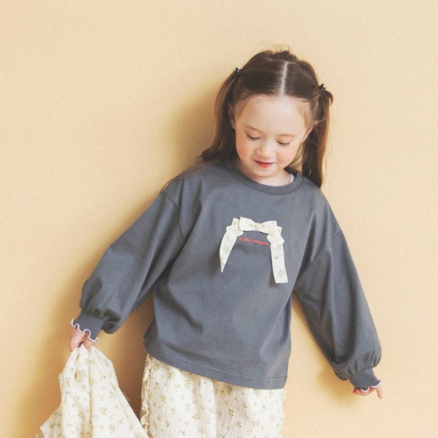 12_チャコールグレー