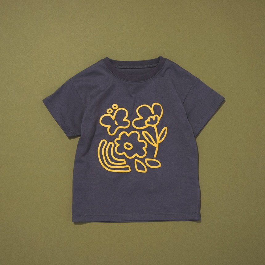 チャコールグレー