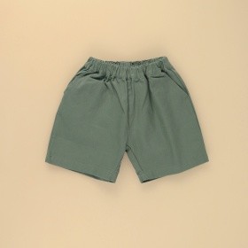 カーキグリーン