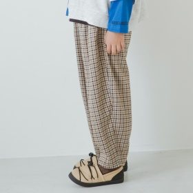 タックカーブパンツ