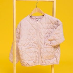 ピンク