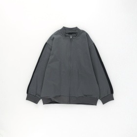 チャコールグレー