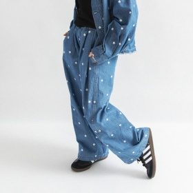 【Ou? by EDWIN】お花刺しゅうデニムパンツ