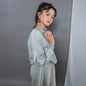 【予約商品】【MELLOW-LY】袖ラインレース裏毛トレーナー